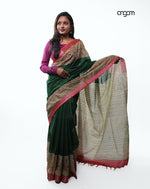 Load image into Gallery viewer, Elegant Green Cotton Slub Saree with Intricate Printed Pallu Design