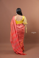 Load image into Gallery viewer, Graceful Peach Banswara Embroidery Saree with Delicate Threadwork Detailing