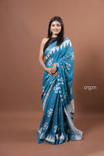 Load image into Gallery viewer, Elegant Blue Cotton Slub Saree with White Handcrafted Batik Prints