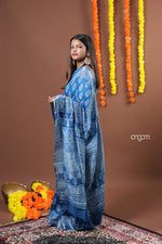 Load image into Gallery viewer, Graceful Blue Cotton Slub Saree with Elegant Prints and Border