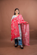Load image into Gallery viewer, Coral Linen Dupatta with Elegant Digital Floral Print for Everyday Ethnic Grace