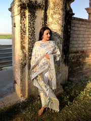 Elegant Cream Tussar Silk Dupatta with Soft Yellow Blossoms