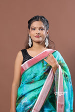 Load image into Gallery viewer, Stunning Green Linen Digital Print Saree with Contrasting Border
