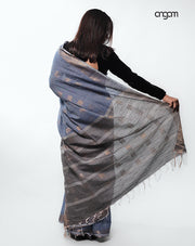 Elegant Blue Cotton Slub Saree with Subtle Golden Accents