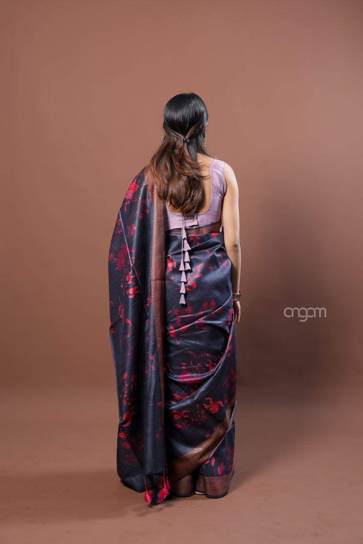 Stylish Munga Digital Print Saree with Elegant Floral Designs