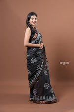 Load image into Gallery viewer, Elegant Black Cotton Slub Saree with Floral Print and Border
