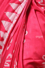Load image into Gallery viewer, Vibrant Pink Cotton Slub Saree with Handcrafted White Batik Prints
