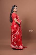 Load image into Gallery viewer, Vibrant Red Cotton Slub Saree with Handcrafted White Batik Print
