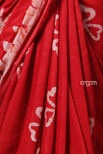 Load image into Gallery viewer, Vibrant Red Cotton Slub Saree with Handcrafted White Batik Print
