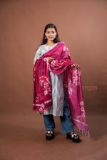 Load image into Gallery viewer, Wine Slub Dupatta with Elegant Digital Floral Print for Festive Styling