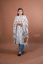 Load image into Gallery viewer, Cream Slub Dupatta with Elegant Vintage Floral Digital Print for Ethnic Charm