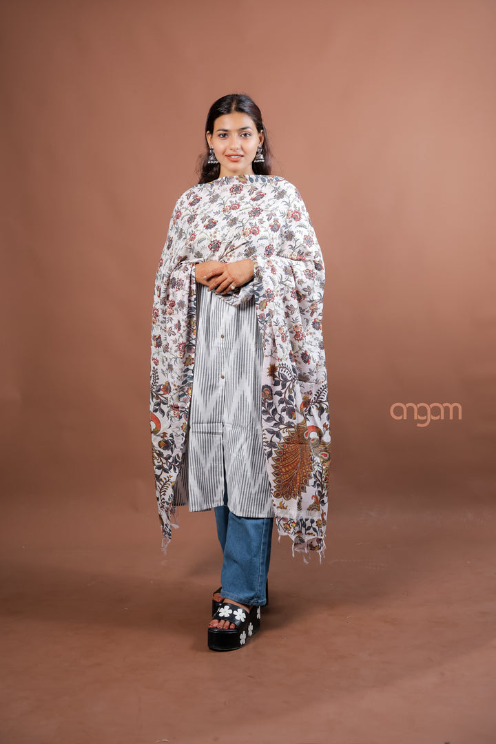 Cream Slub Dupatta with Elegant Vintage Floral Digital Print for Ethnic Charm