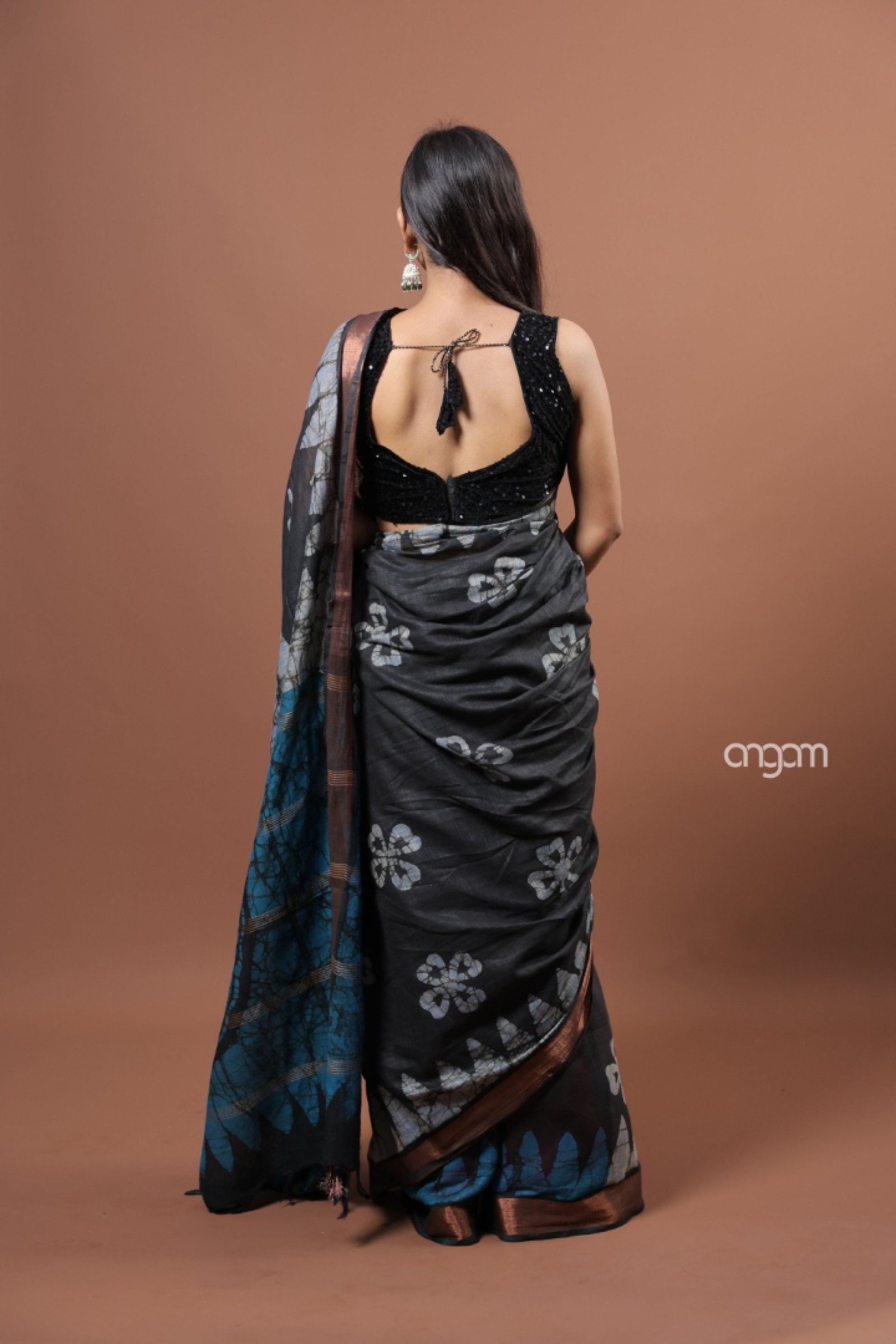 Black and off-white cotton slub saree